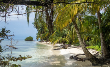 5 парфюма с име на остров – с тях лятото никога не си отива!